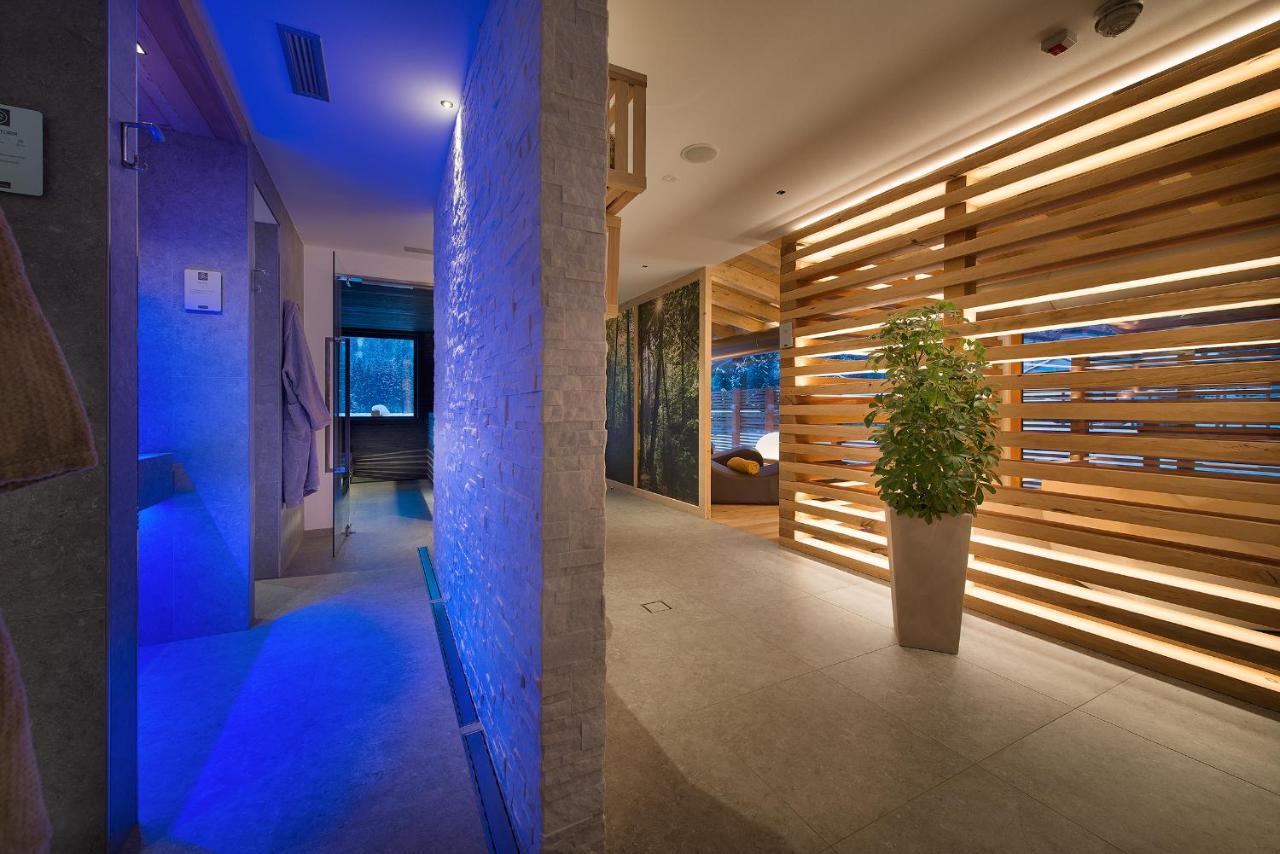 Hotel Cristallo Пейо Экстерьер фото