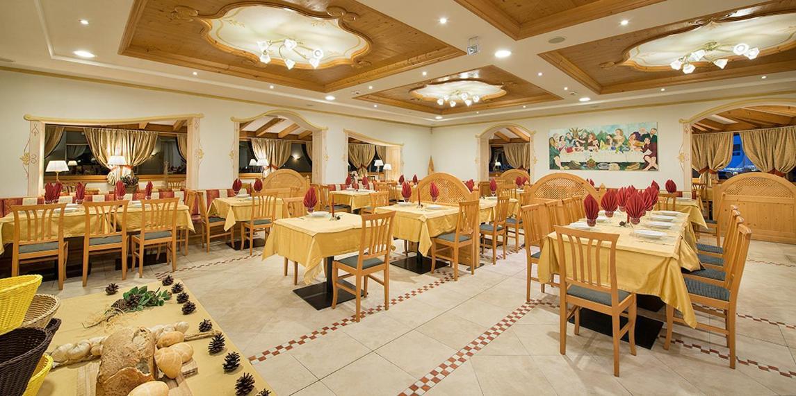 Hotel Cristallo Пейо Экстерьер фото
