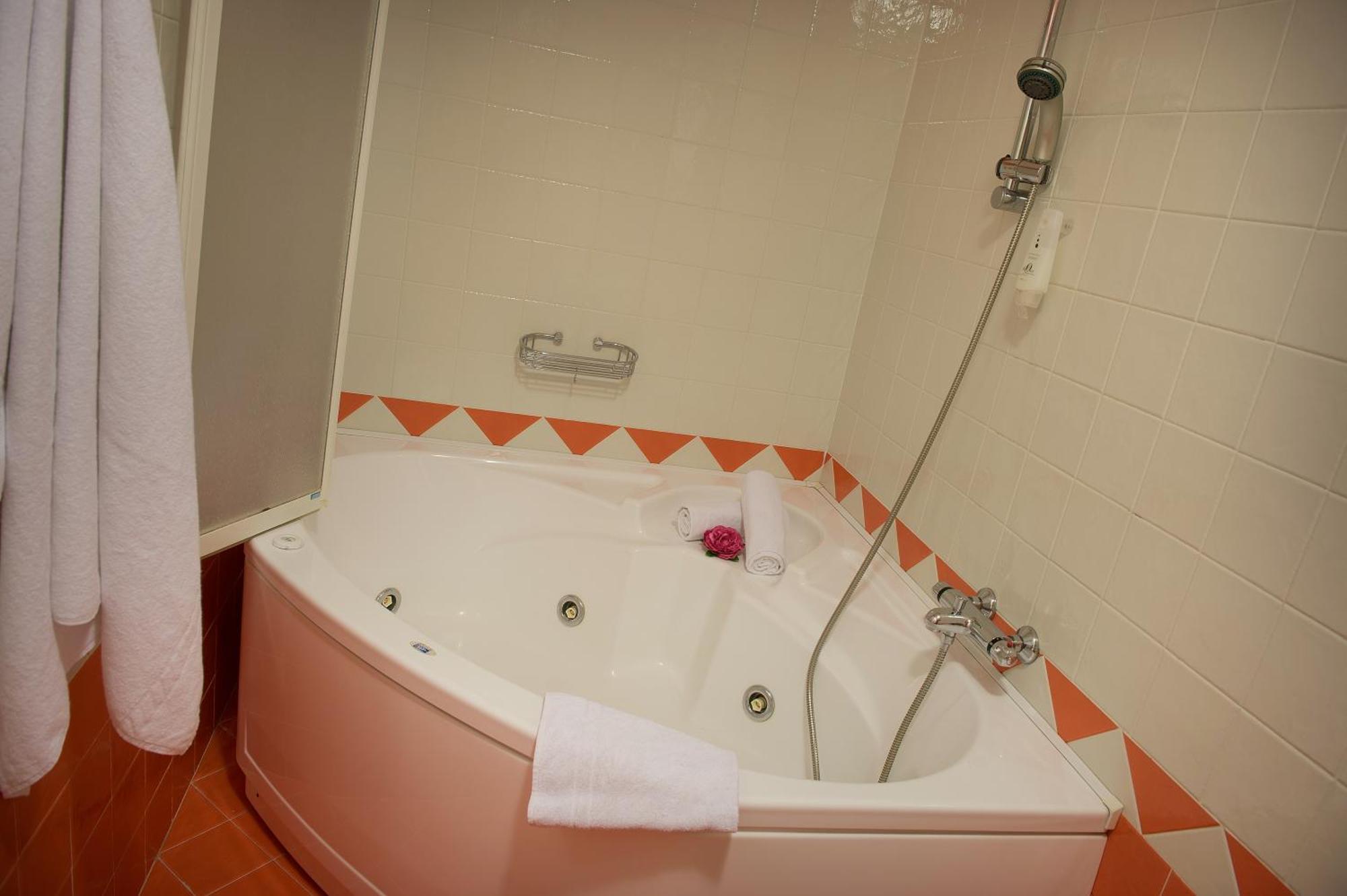 Hotel Cristallo Пейо Экстерьер фото